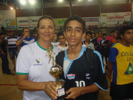 higaion-sol-(chaveslandia)-autor-de-24-gols-foi-o-artilheiro-da-competicao